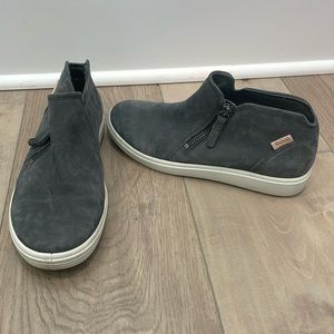 Never worn leather upper Ecco shoes size 37 / 6.5